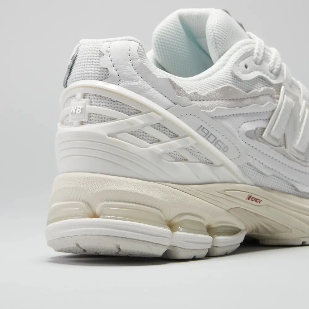 M1906DE Sneakers in White