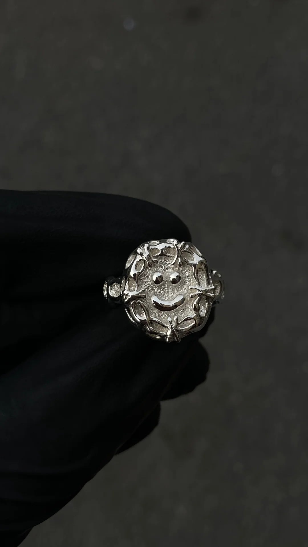 Ring Smile Emoji Silver
