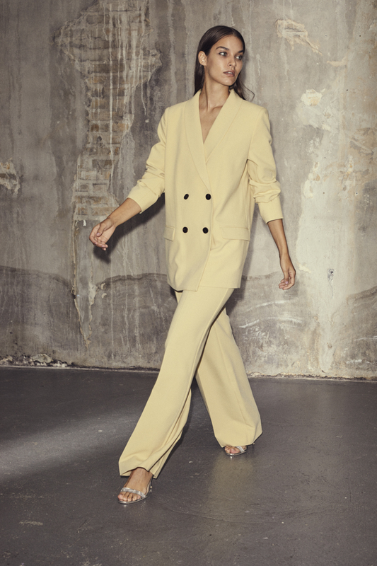 Blazer Vola Pale Yellow