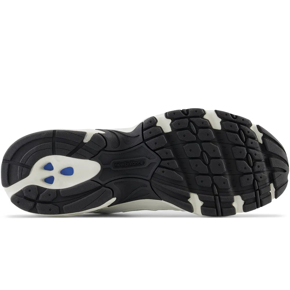 MR530ZO in White & Multicolor
