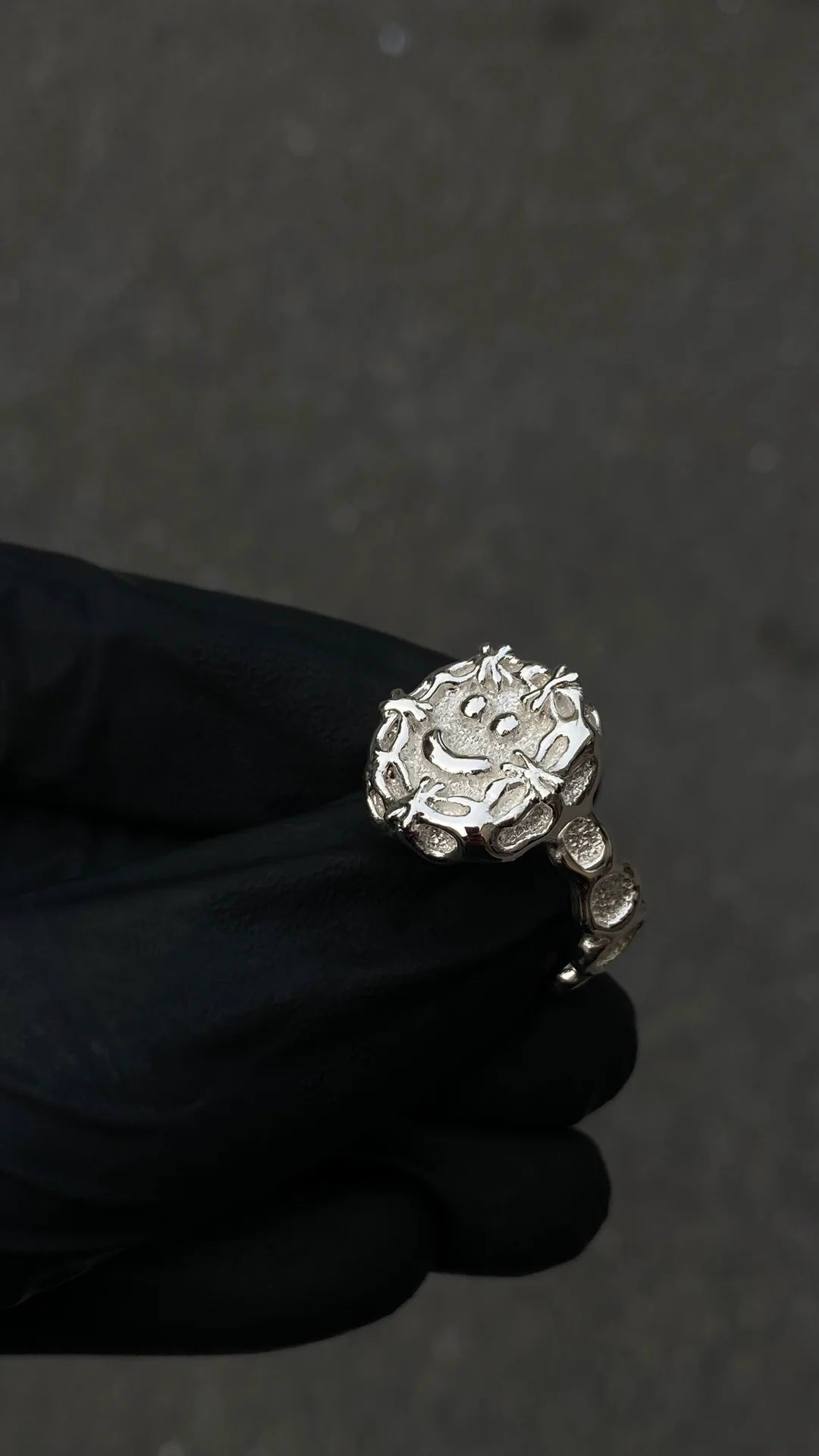 Ring Smile Emoji Silver