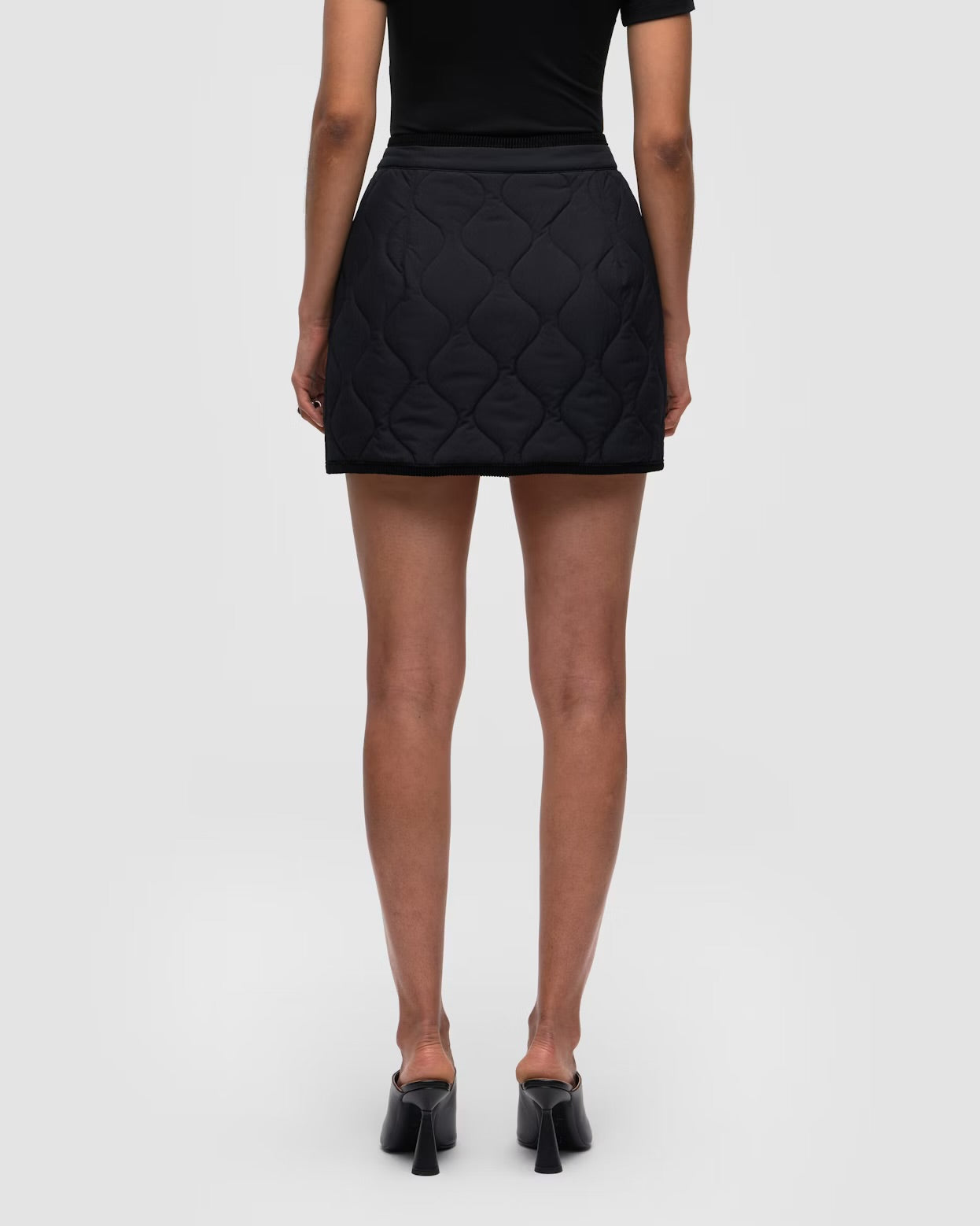 Skirt Buster Black