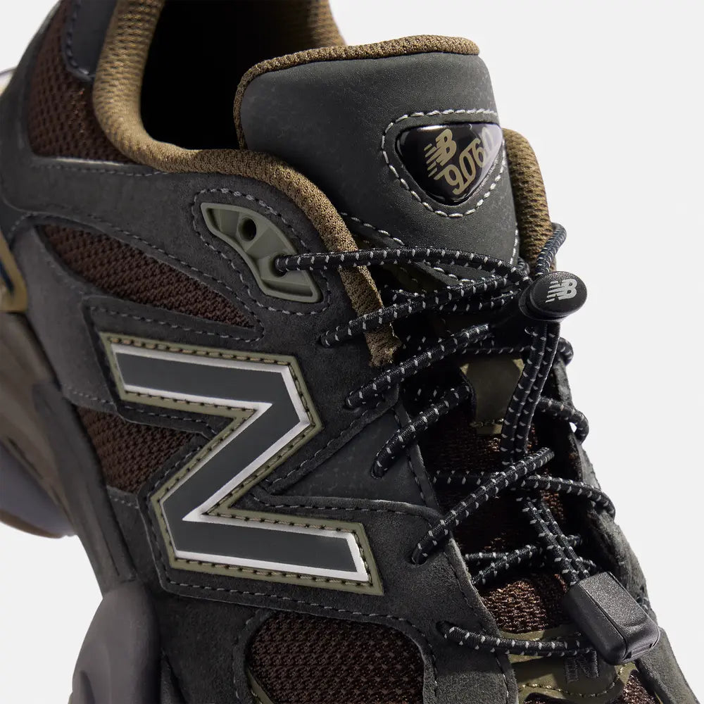 U9060PH Sneakers in Dark Green