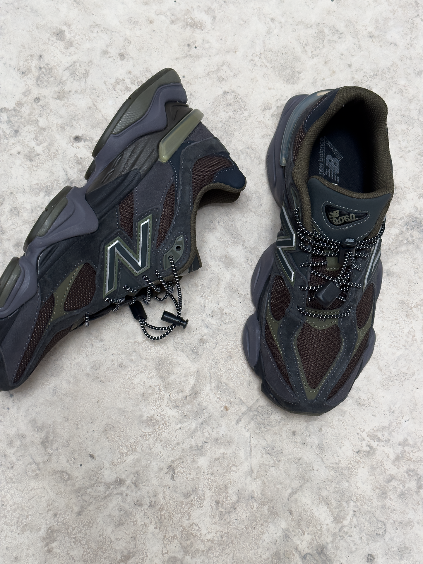 U9060PH Sneakers in Dark Green