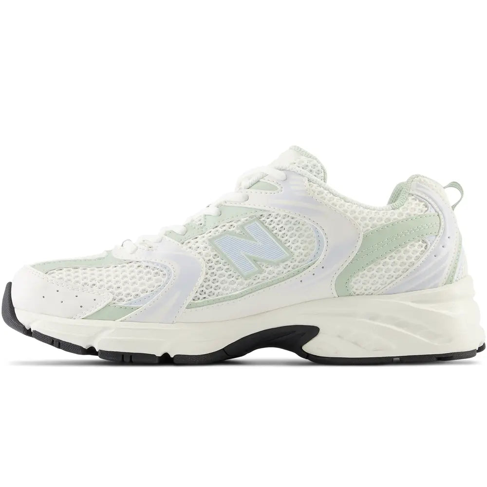 MR530ZO in White & Multicolor