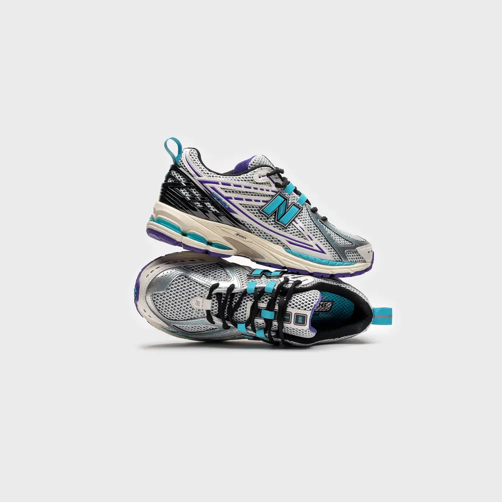M1906RCF Sneakers in Turquoise