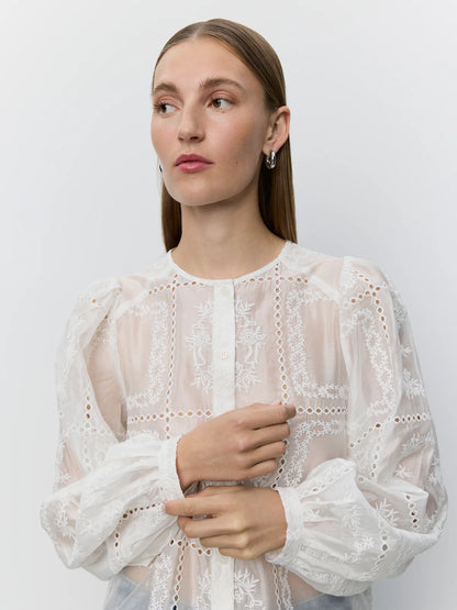 Shirt Cora Embroidered White