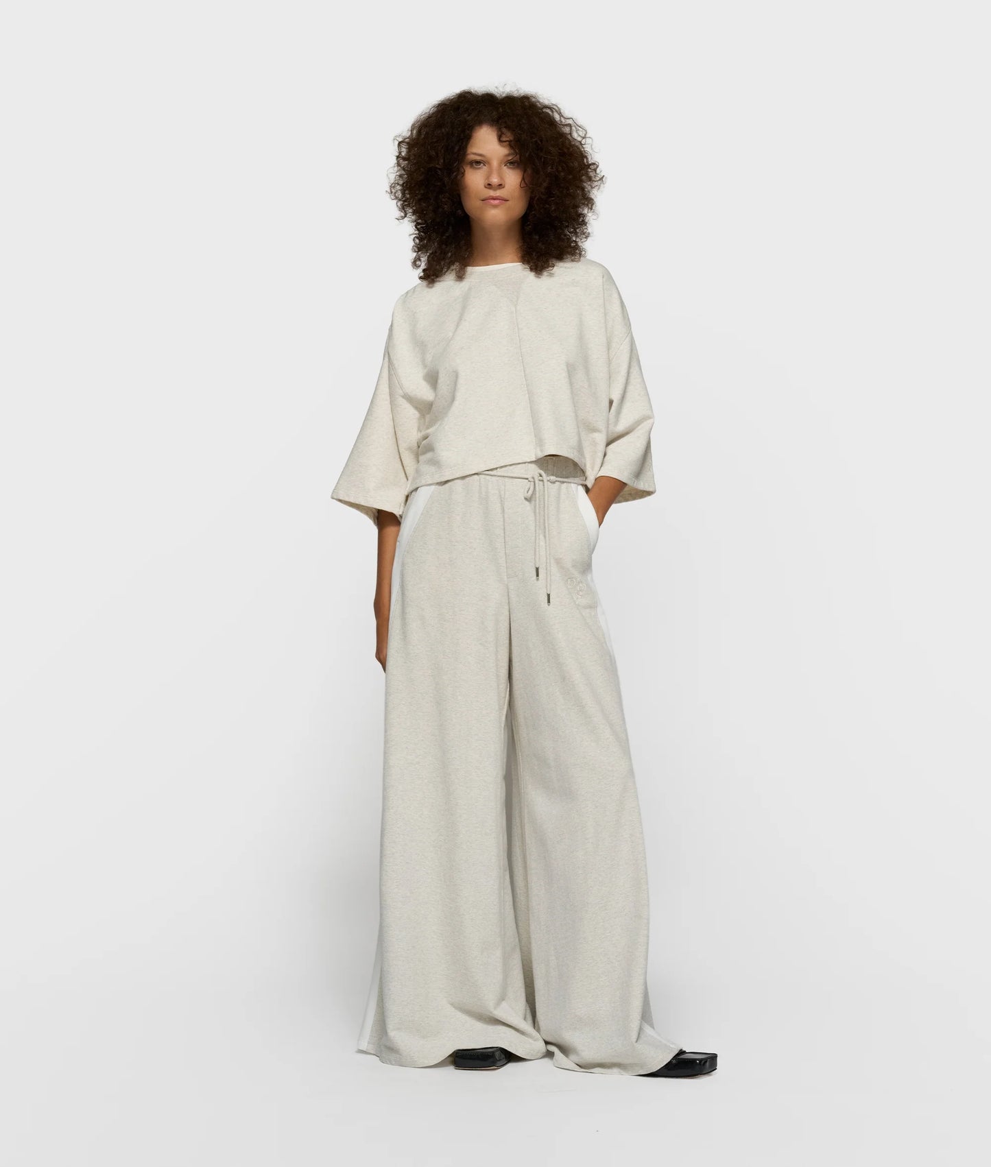 Sweatshirt Shoulder Gathering Cream