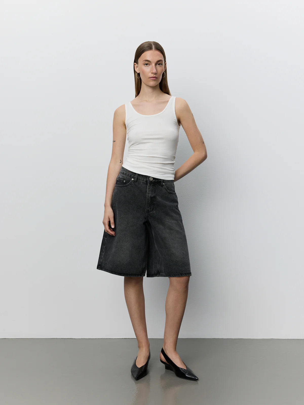 Top Diza White