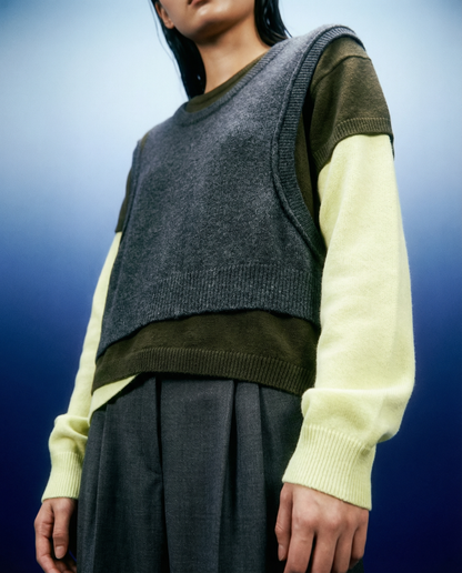 Sweater Tres Over Layered Green