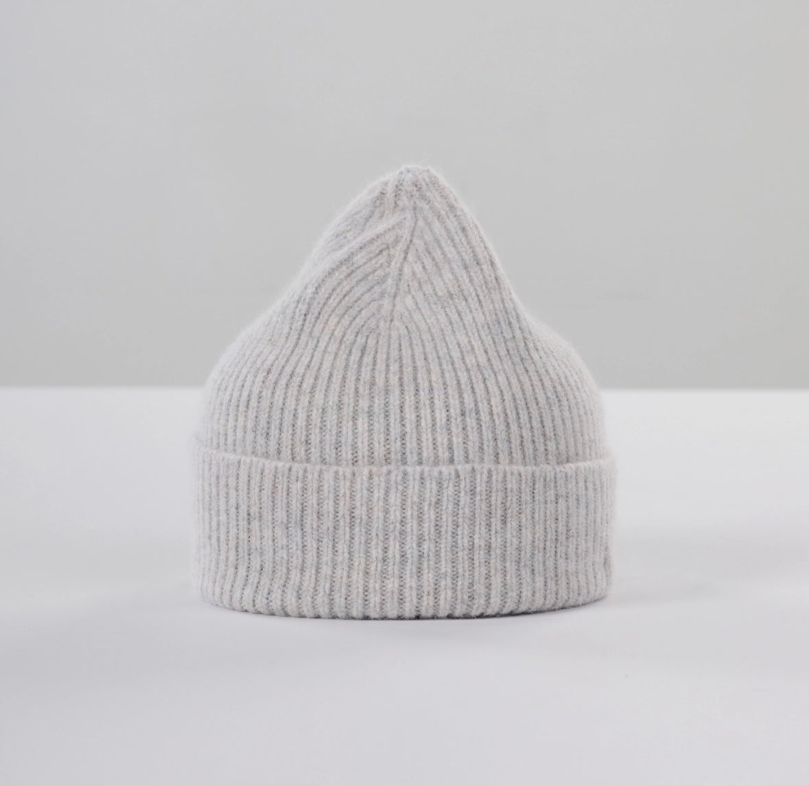 Beanie in Light Grey