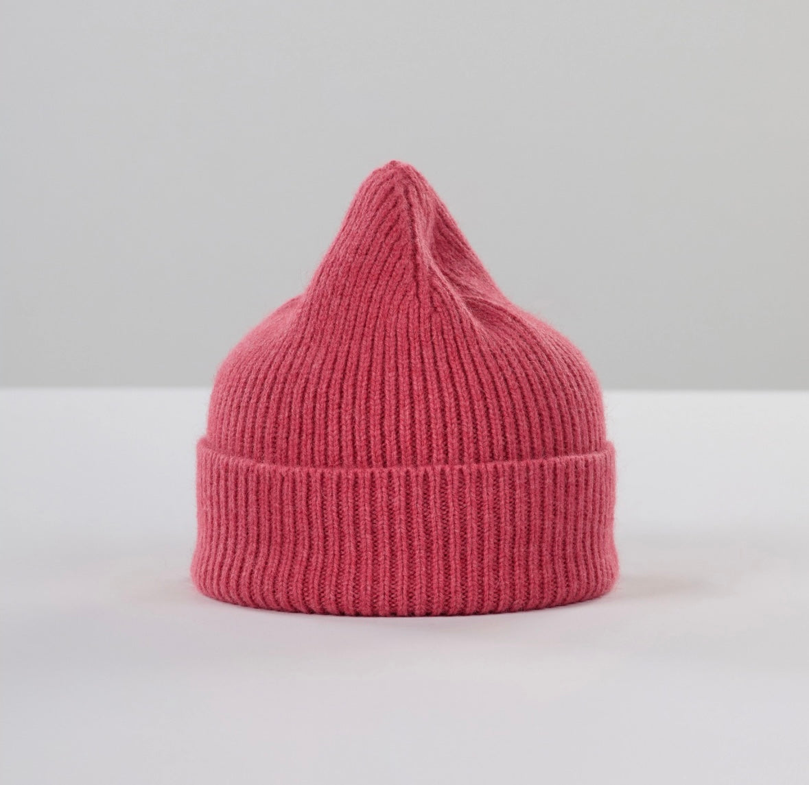 Beanie in Fuchsia