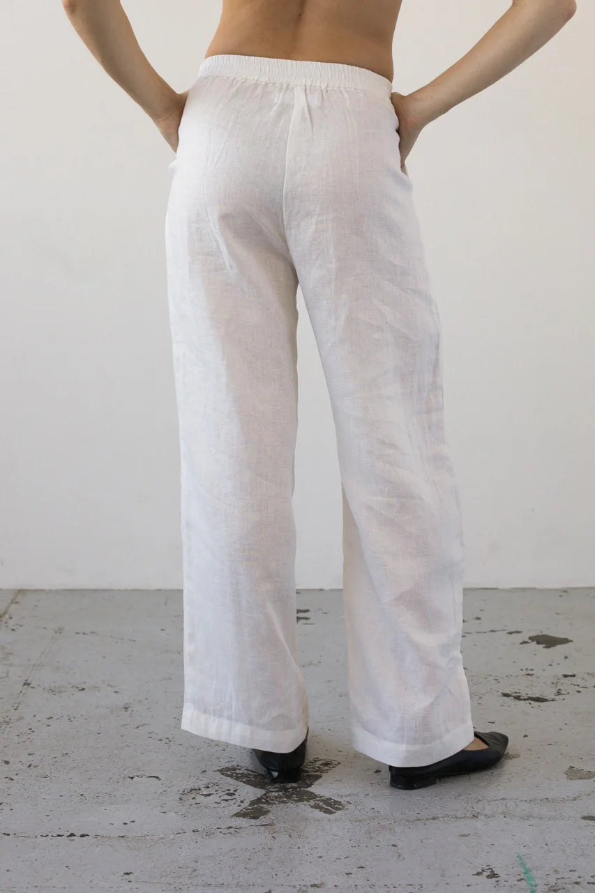 Pants Madu in White