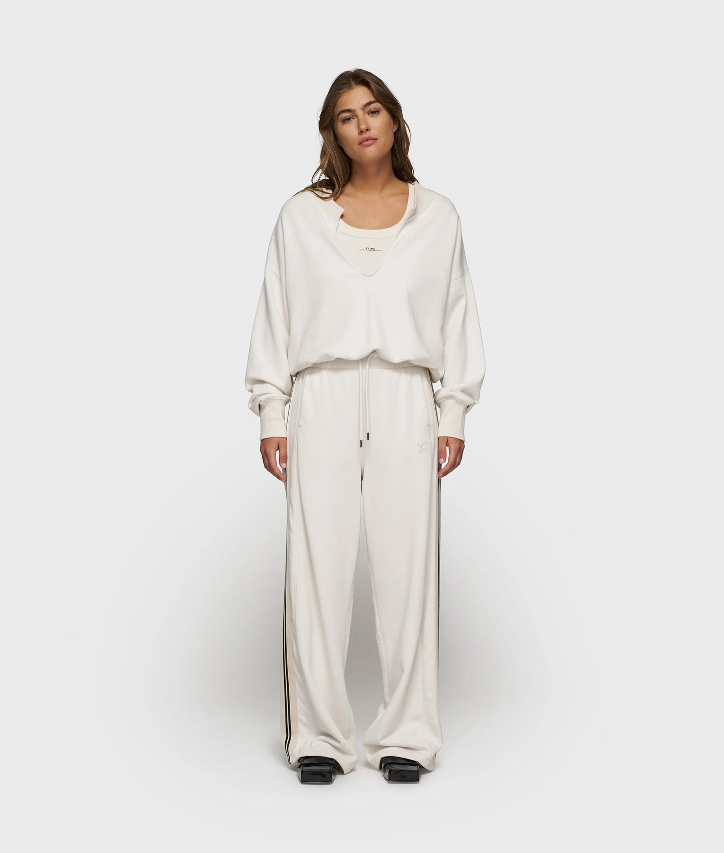 Sweater Double V-neck Cream
