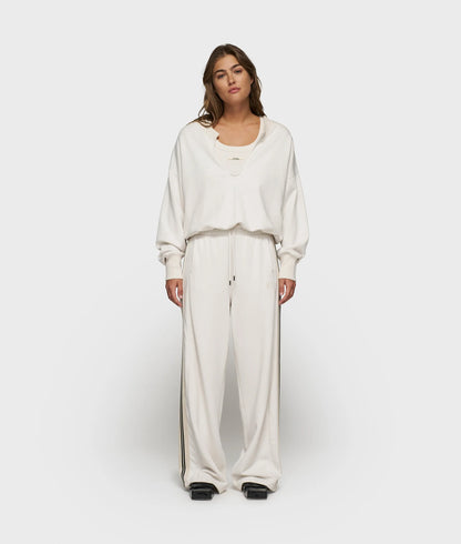 Sweater Double V-neck Cream