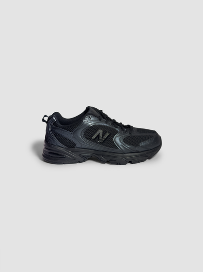 MR530PB Sneakers Black