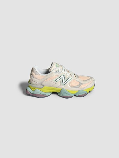 U9060GCB Sneakers in Multicolor