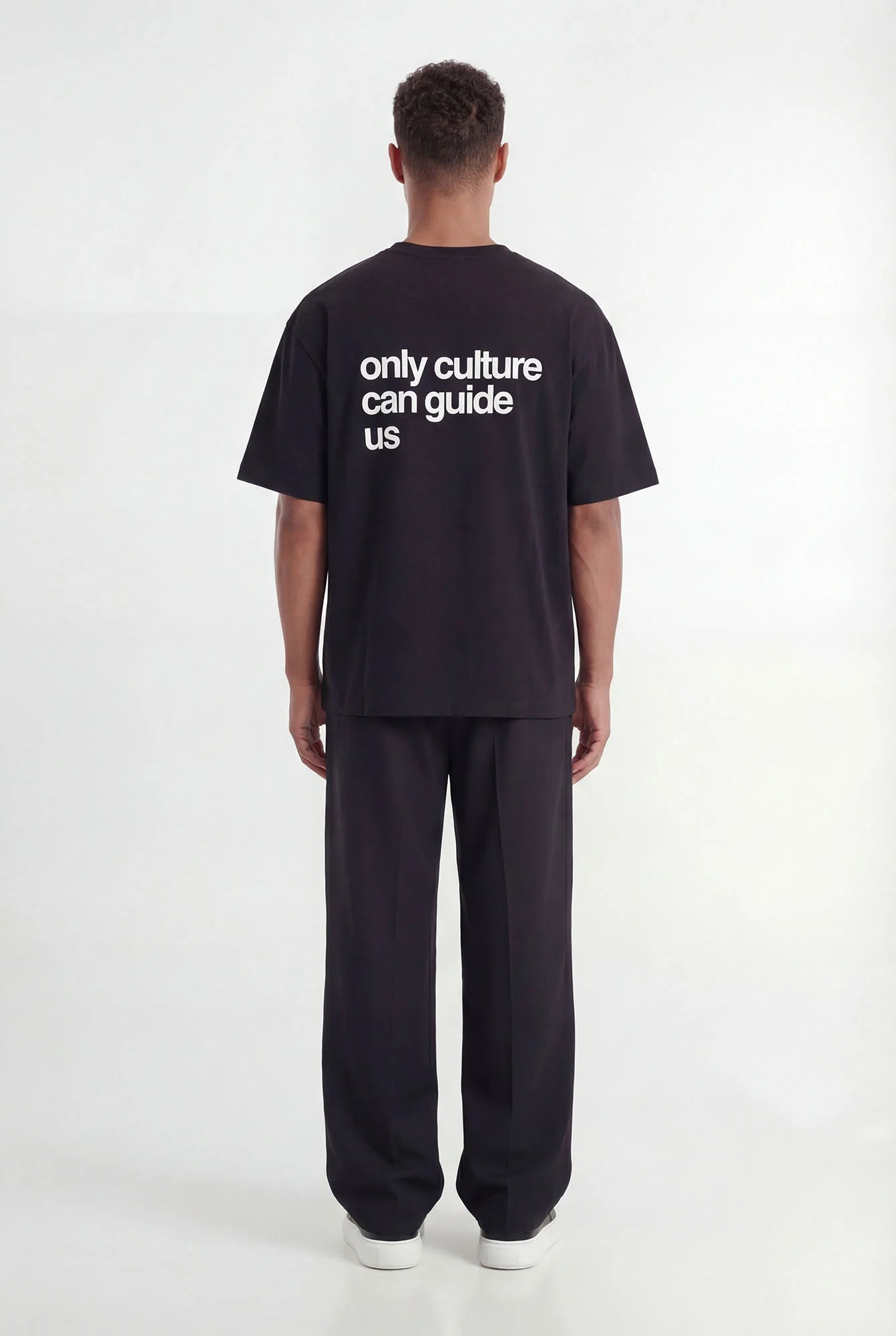 T-shirt Oshimi Black
