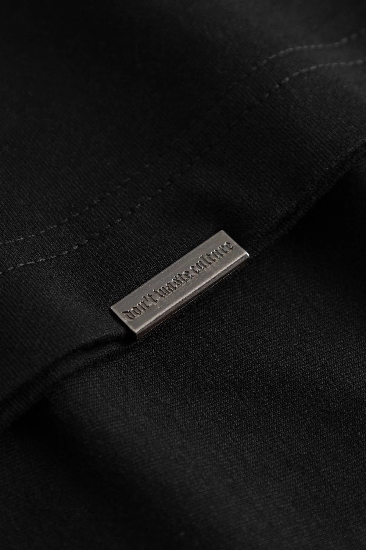 T-shirt Oshimi Black