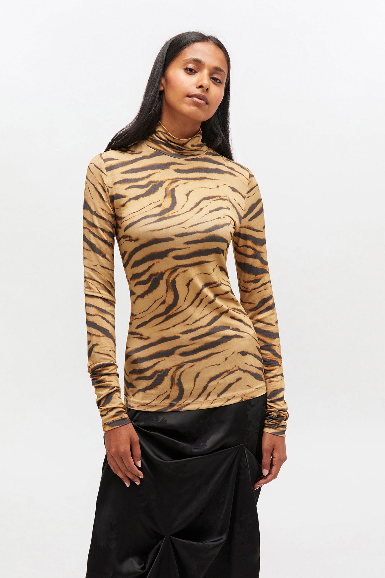 Top Shiny Turtleneck Zebra Print