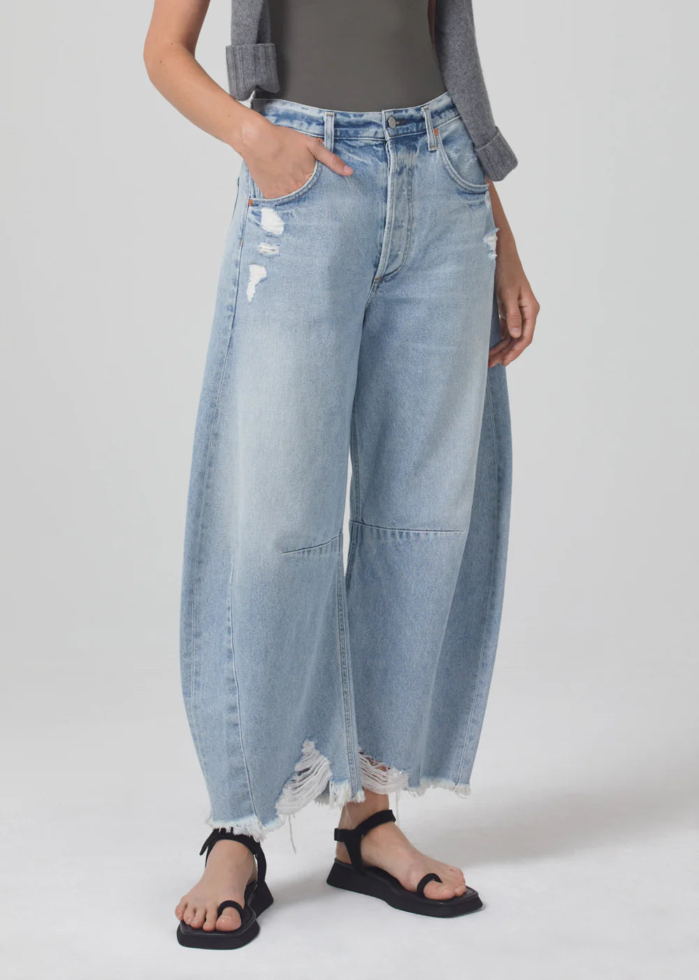 Horseshoe Jean in Blue - Via Store